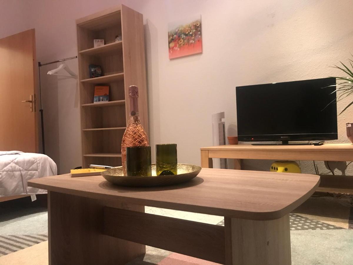 Piano Apartment In Halle Center - Netflix - Free Wifi 1 Exterior photo